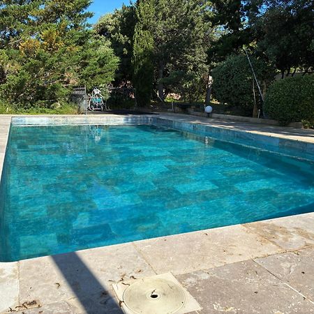 Gite 2 Chambres Avec Piscine Sernhac Bagian luar foto