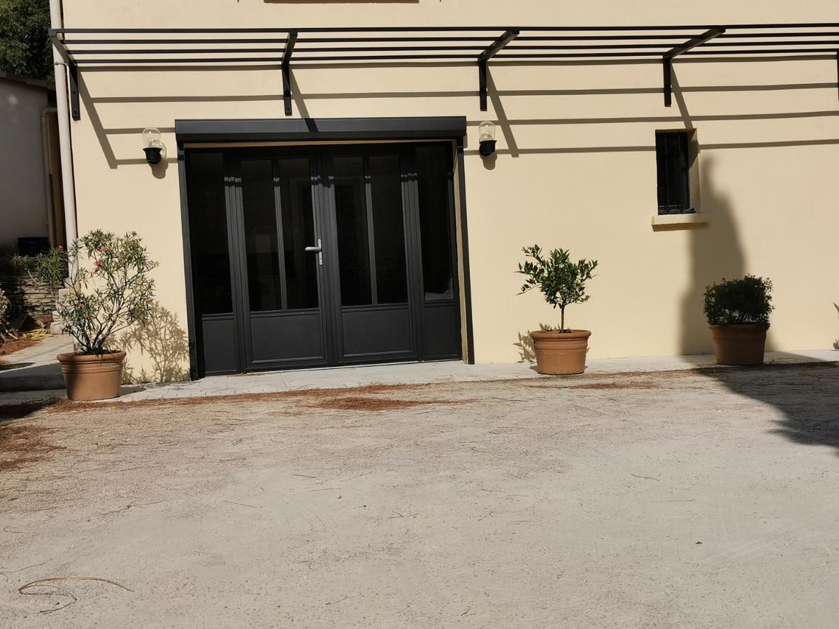 Gite 2 Chambres Avec Piscine Sernhac Bagian luar foto