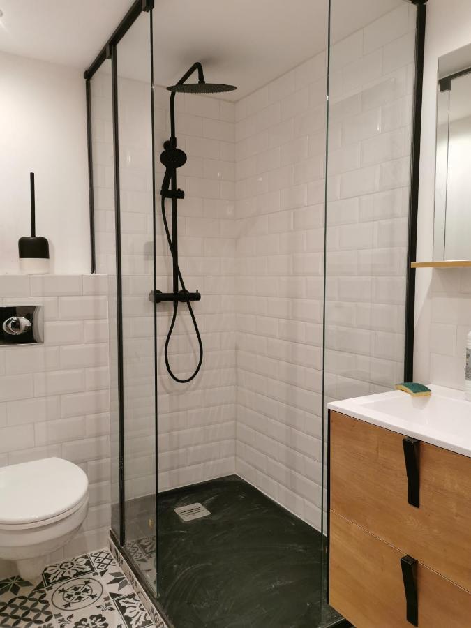 Gite 2 Chambres Avec Piscine Sernhac Bagian luar foto
