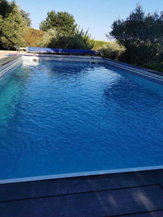 Gite 2 Chambres Avec Piscine Sernhac Bagian luar foto